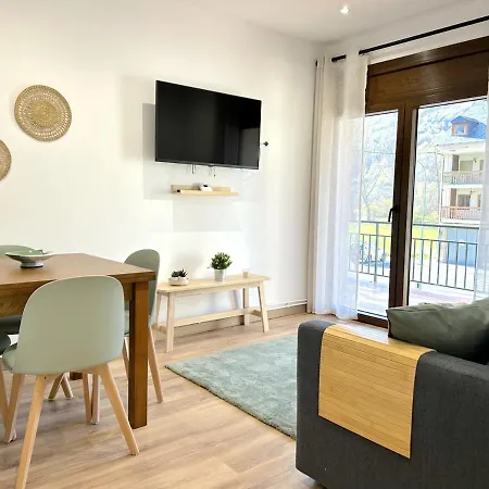Encantador Apartament Amb Un Balcó únic Al Pirineu By Rural D'àneu Apartment *